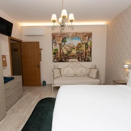 Romano Suite B9-3